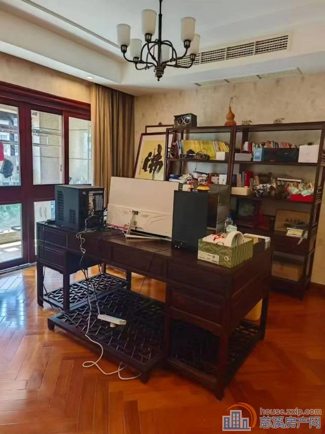 特价绿城玫瑰园好楼层165平+车位精装