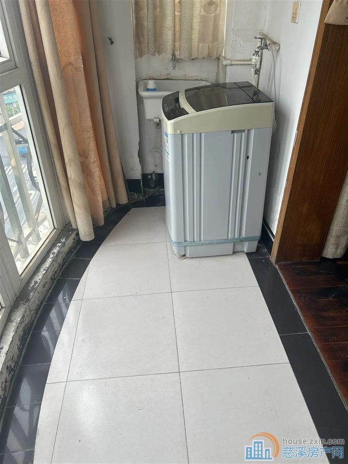 出租景观花苑二期2500元/月