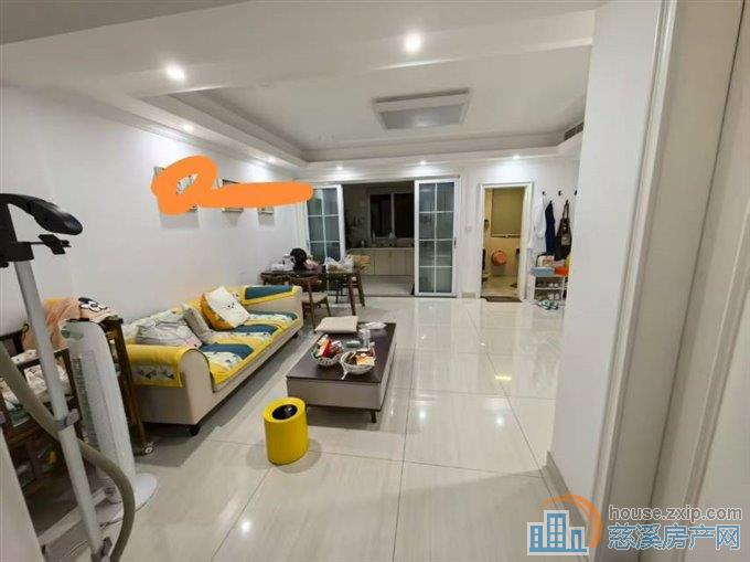 玲珑小区4楼走楼梯94平精装带储藏间