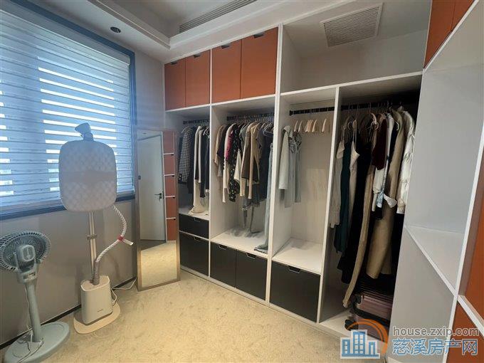 新力帝泊湾110平145万精装修