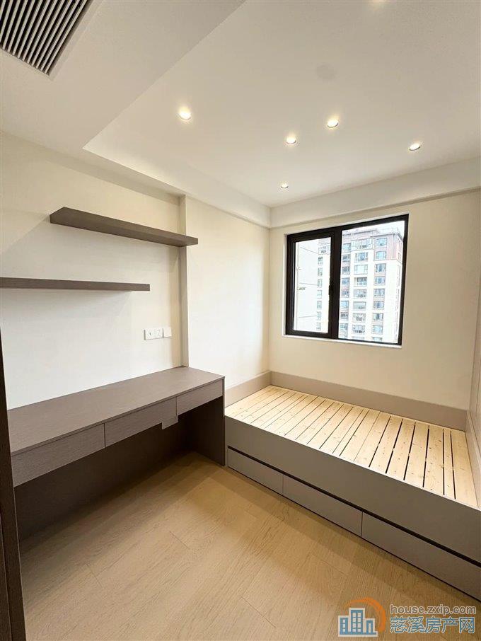 中海湖心半岛花苑  全新精装  明月湖