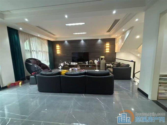 特价方太美郡联排别墅精装带花园带2车位