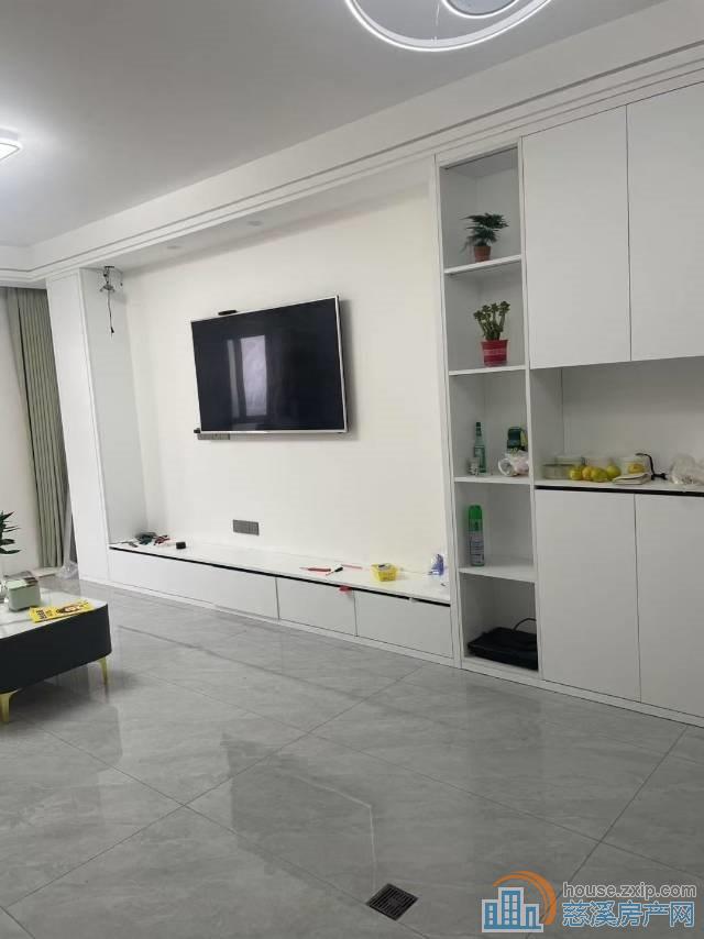 天铂佳苑110平103.8万房东自住精装