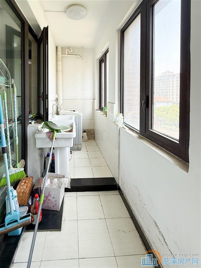 橡树湾128平205万洋房位置好