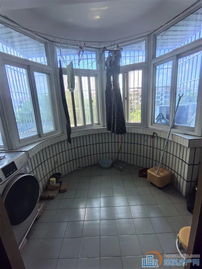 茜苑新村65平125.8万三小上林书包