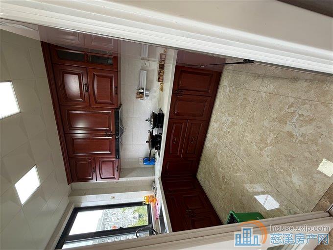 银桂苑142平9层电梯洋房 精装送车位