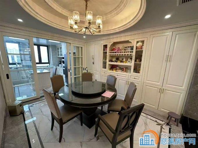 华润凯旋门 177平+车位358万直接