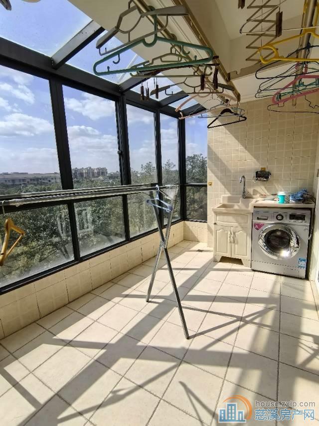 星光家园 精装复式231平方180万