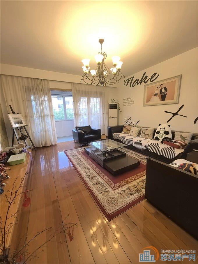 大通花园一期 精装 朝南车库 好楼层 