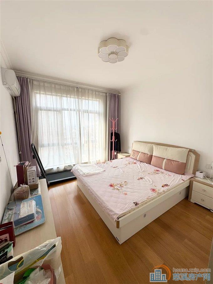 美莛花苑117平132万送车位精装修