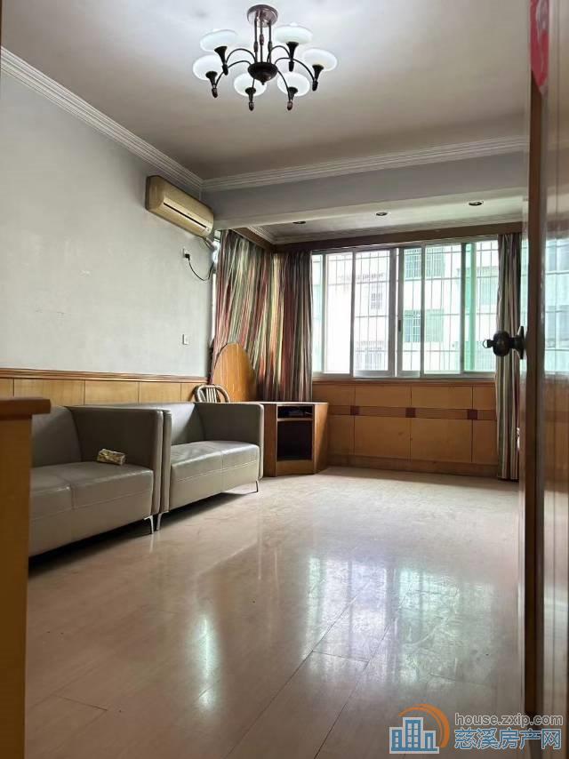 金山东区2楼68平+杂物间72.8万