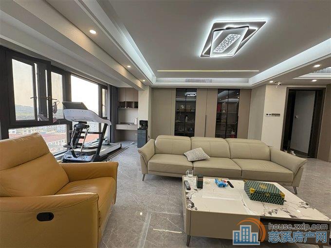 阳光城翡丽湾146平159万送双车位