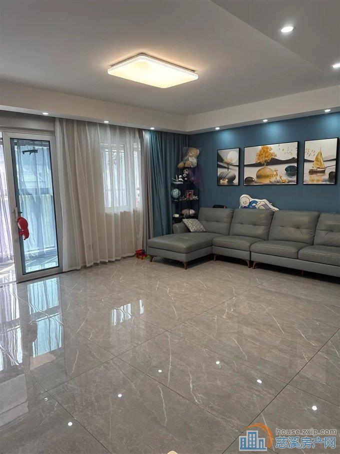 俯院江南北区141平213万送车位