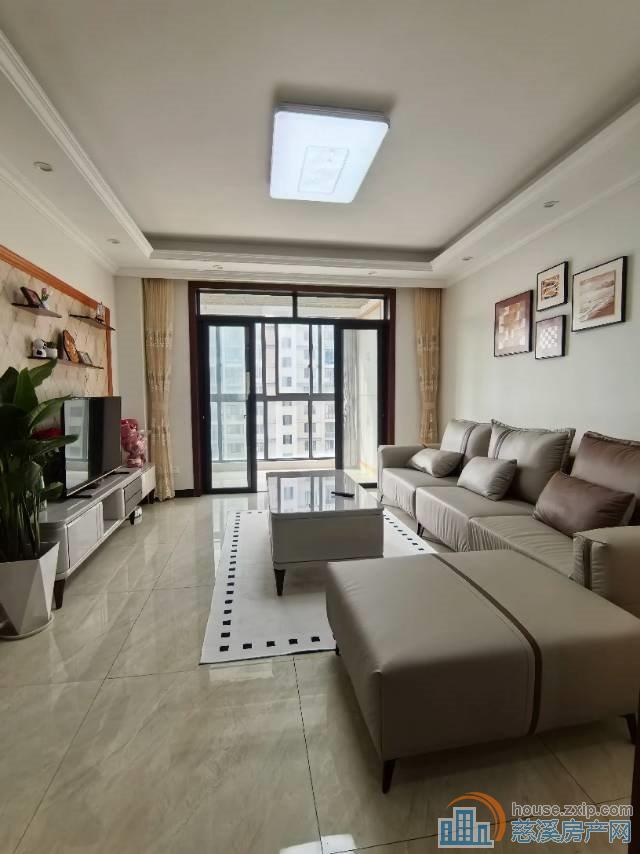 明月佳苑 精装123平方带车位杂物间