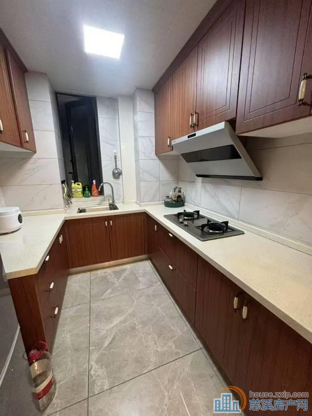 峙山庄园层佳128平朝南精装139.8万