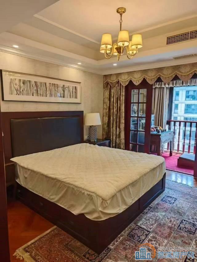 特价绿城玫瑰园好楼层165平+车位精装