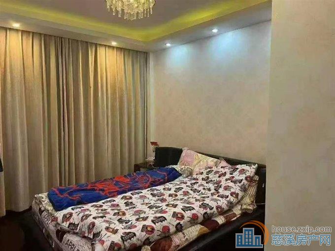 和润公寓楼层佳127平三室精装145万