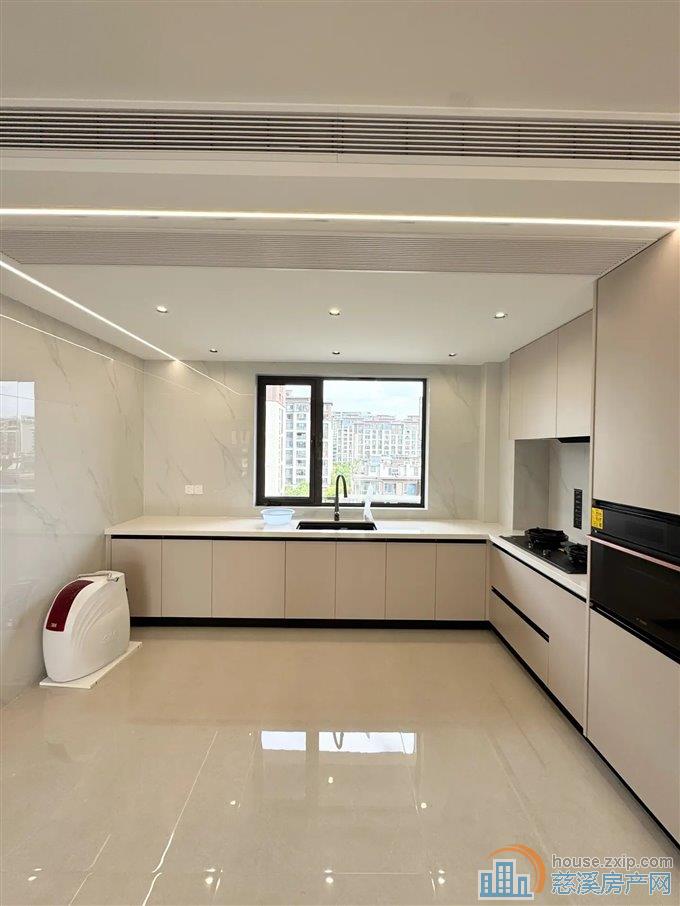 中海湖心半岛花苑  全新精装  明月湖