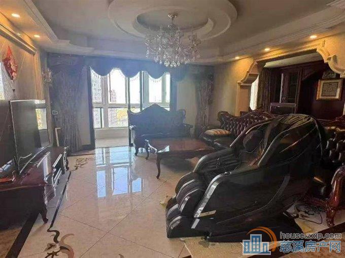 嘉景园183平楼层佳豪装208万储藏室