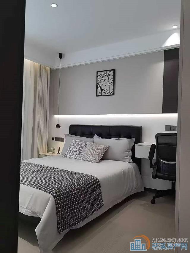 云逸里143平238万送双车位精装