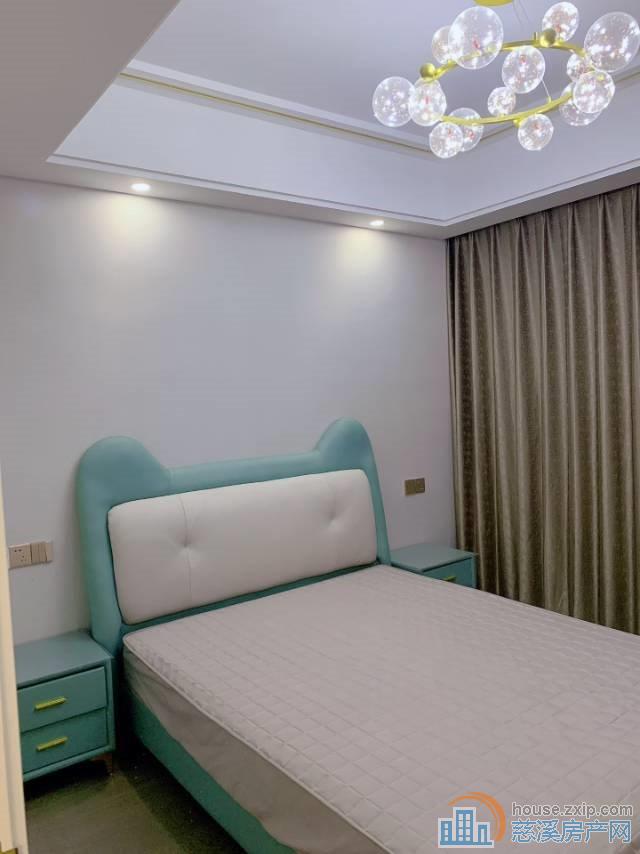 峙山庄园128平三室两厅两卫全新精装