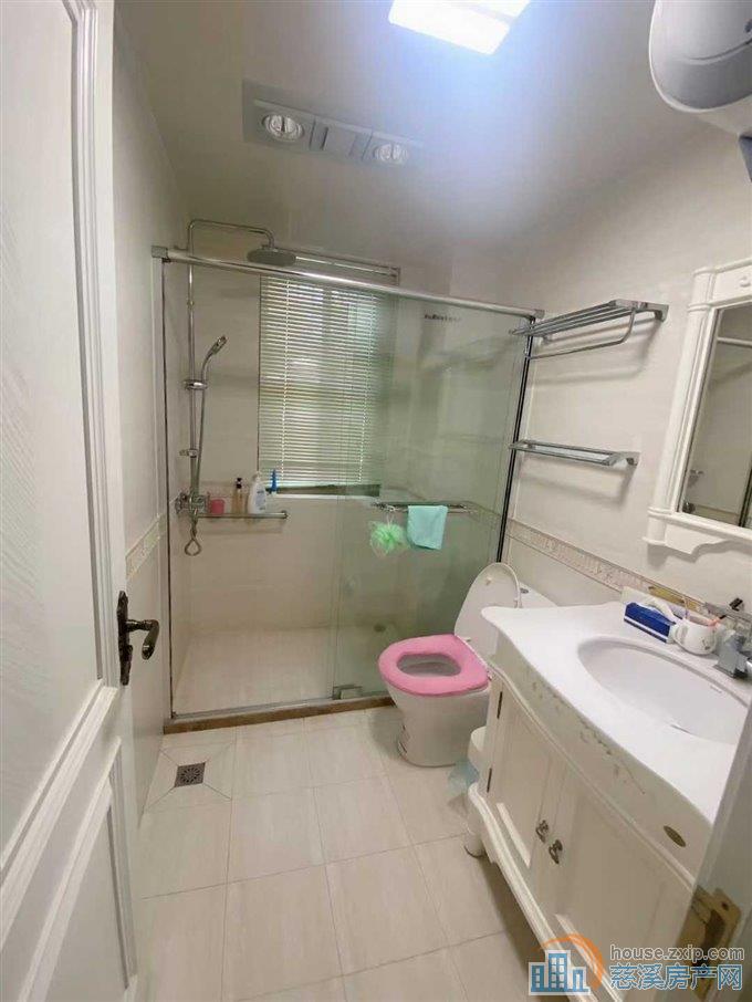 东兴苑北区1楼114平方豪装带储135万