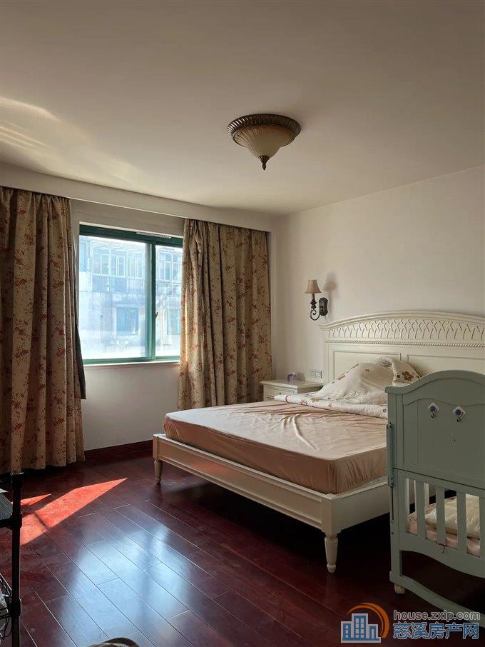 香溢美墅239平169.8万带露台车库