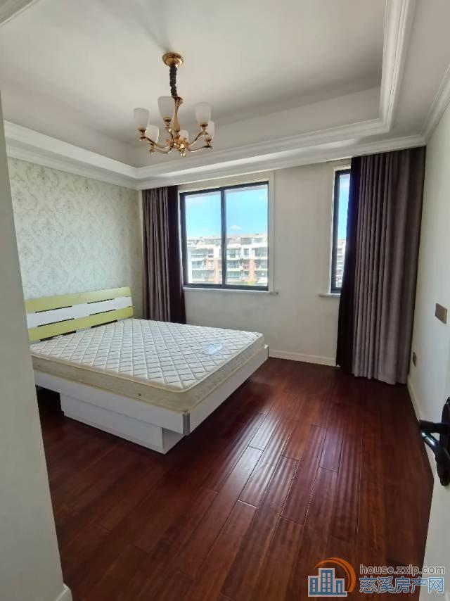 星光家园 精装复式231平方180万