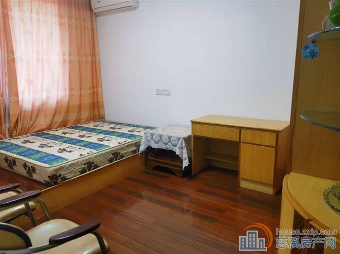 金穗公寓4楼1600月直接