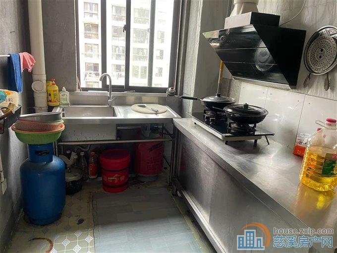 上笆里花苑 精装修 带车位杂物间