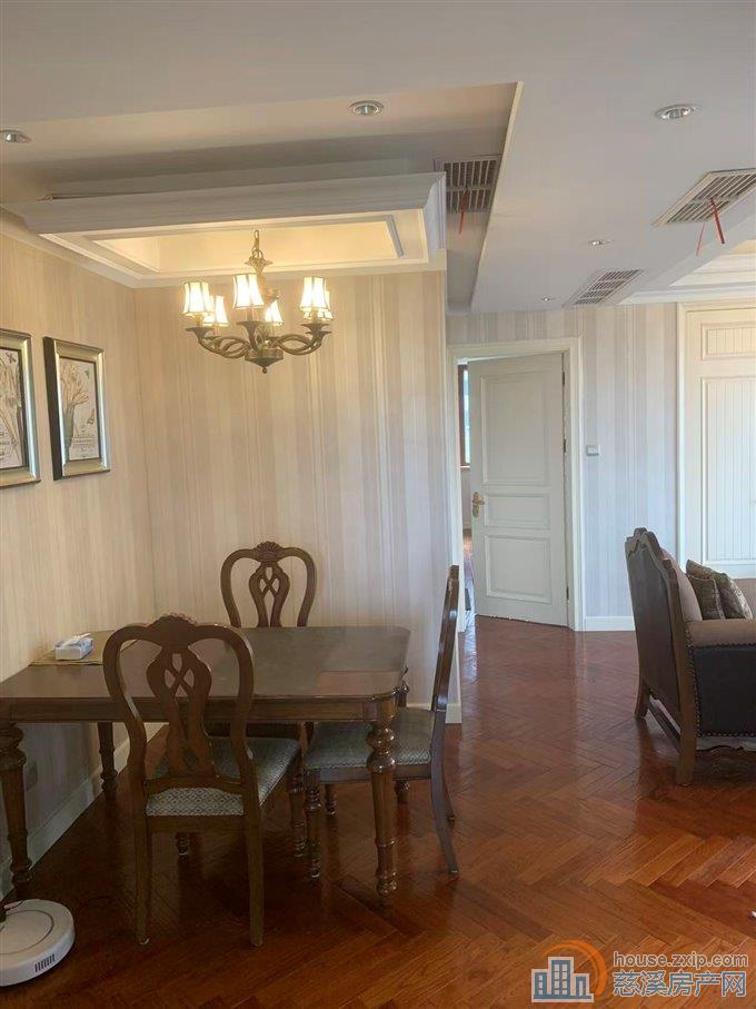 出租和润公寓三室二厅二卫豪华装修