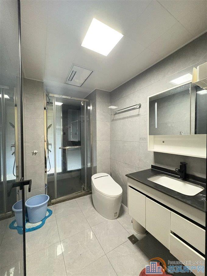 明月湖中海湖心半岛精装房101平180万