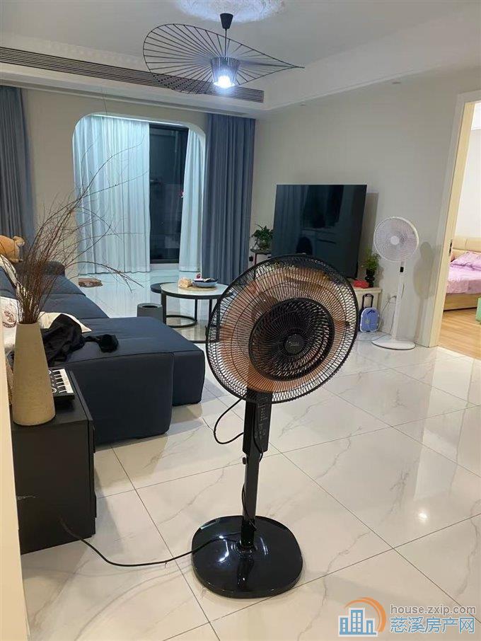 特价：天铂佳苑 🏡洋房中间楼层东边套