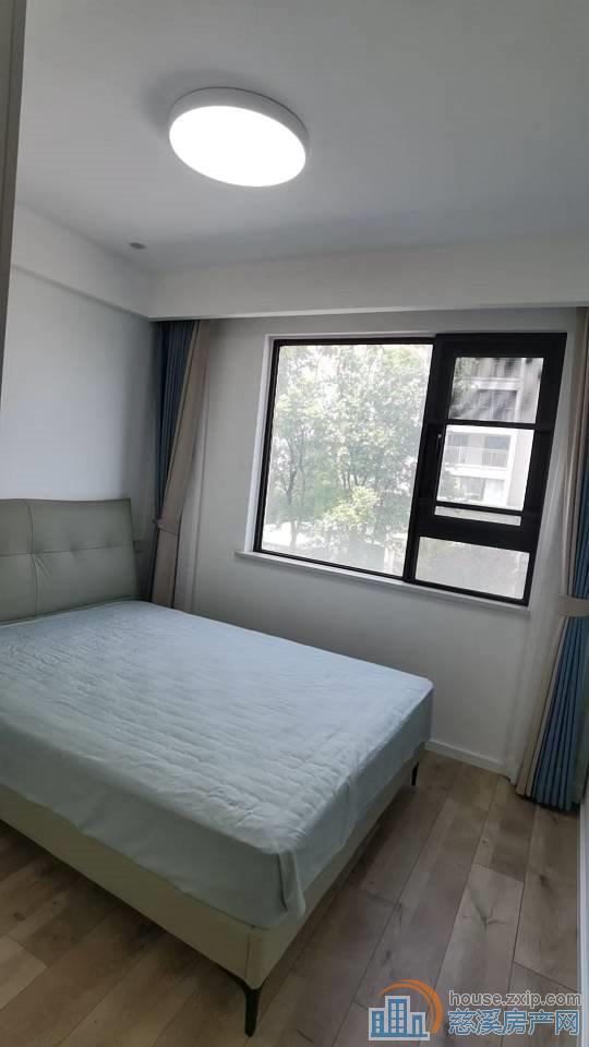 锦尚府景观楼层中间位置128平258万