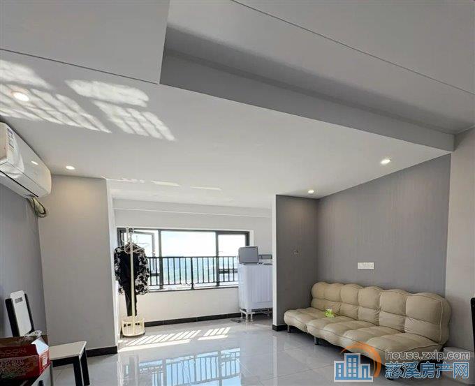 出租广宇大厦2500元/月