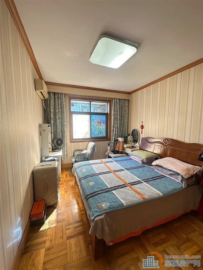 城东新村 上林无在读 精装三室 中层