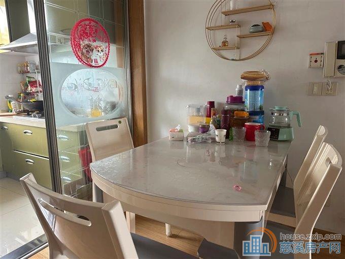 丽都苑108平84万送车位拎包入住