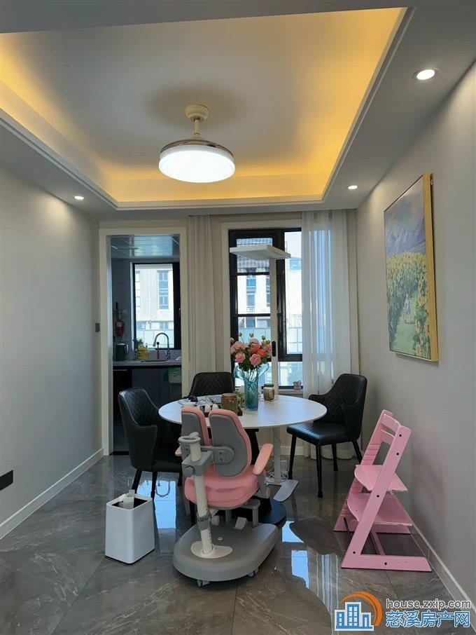 中海湖心半岛 精装127平233.8万