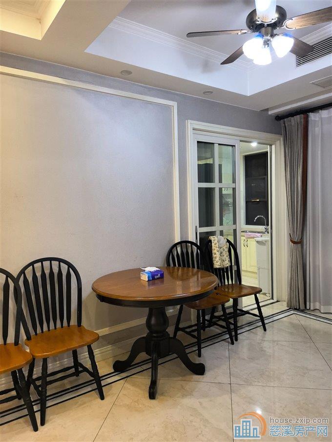 盛泰嘉苑121平169万豪装三开间朝南