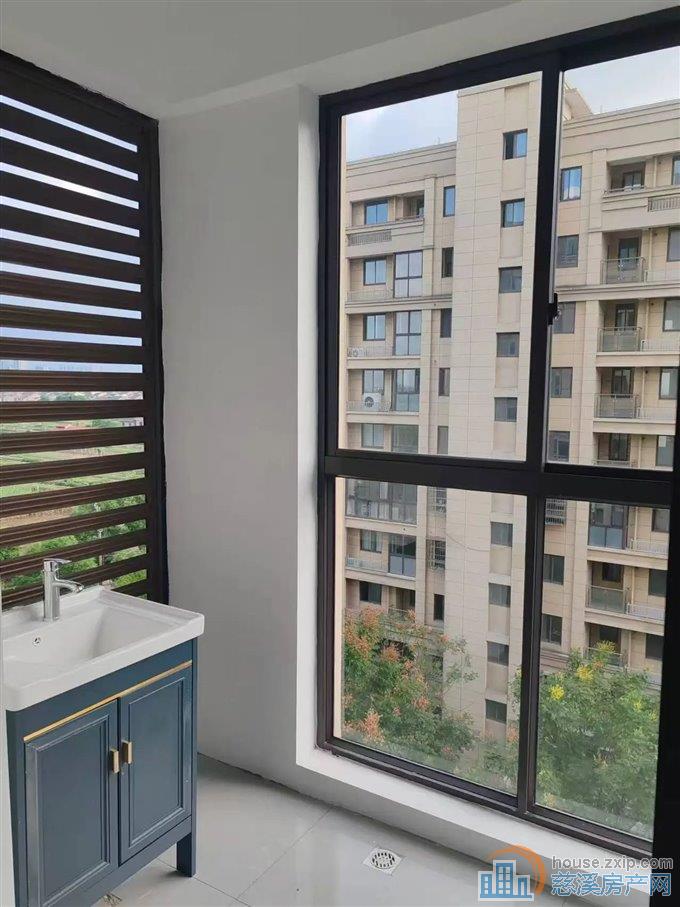 出租尚德家园2000元