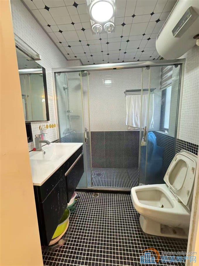 百合家园4楼89平方婚装基本没住67万