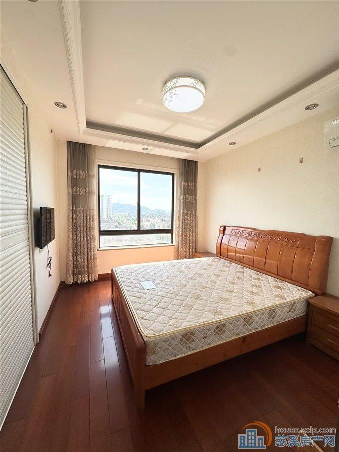 南池东区 洋房精装复式带车位杂物间