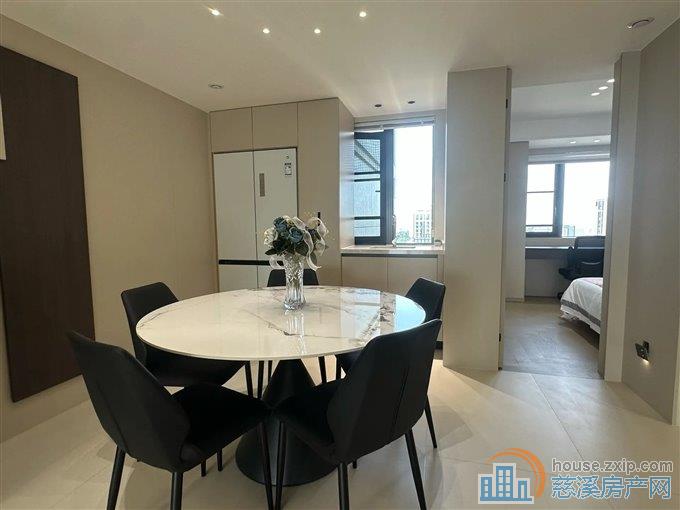 江滨之城 豪装143平方238万双车位