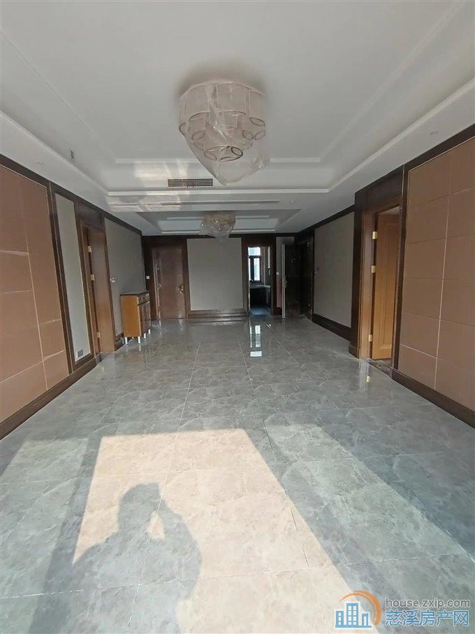 恒大河悦府127平123万精装修