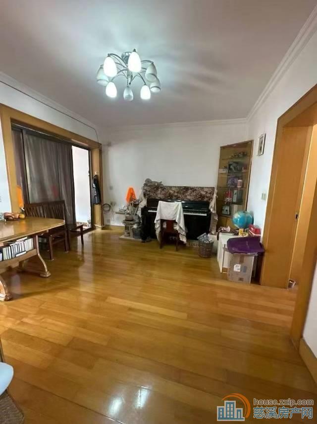 孙塘新村4楼67平3房架空层65.8万