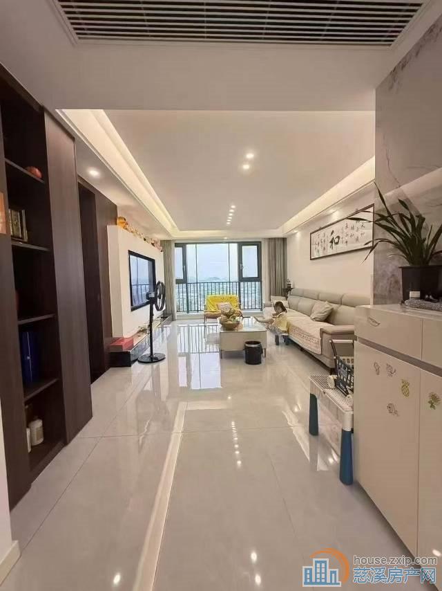 ​青樾府10多层131平精装158.8万