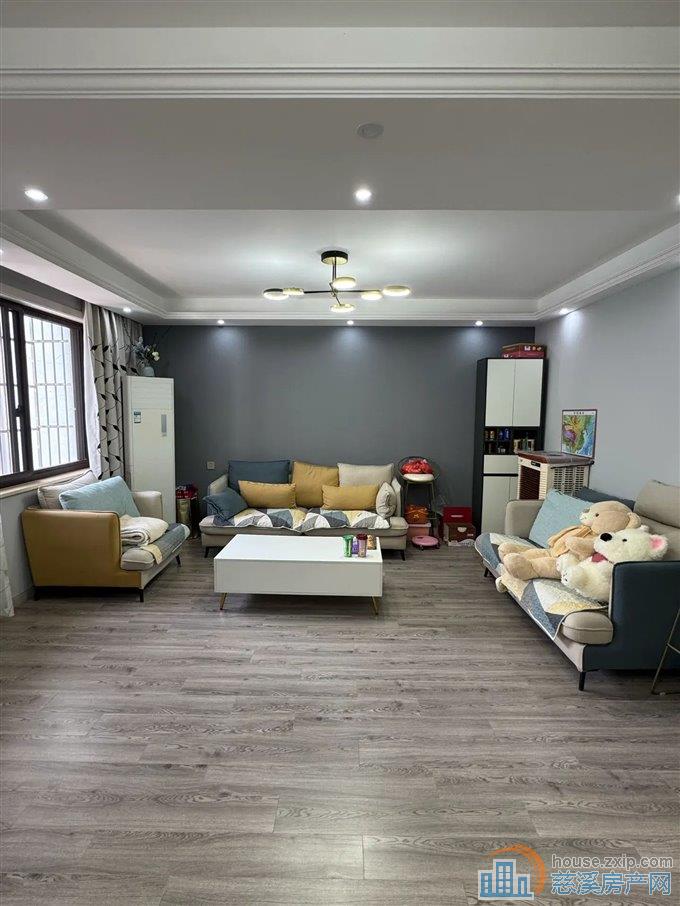 晶都苑装还可以145万