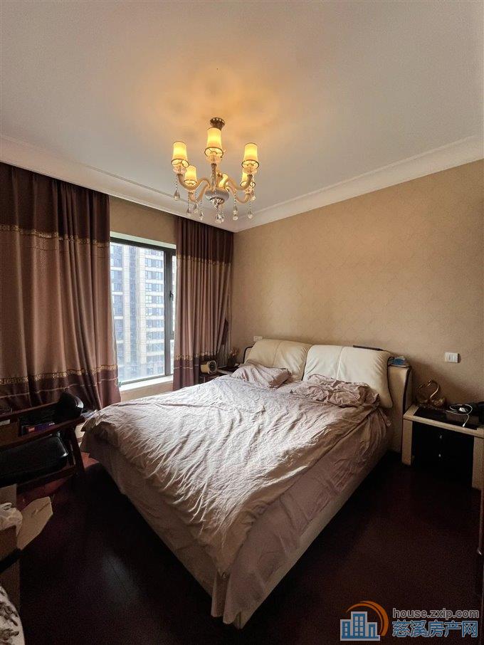 金地鸿悦 精装137平212万 黄金楼层