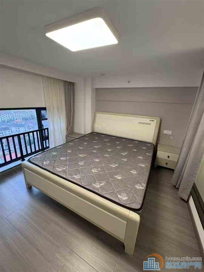 广宇大厦朝南复式2室1厅