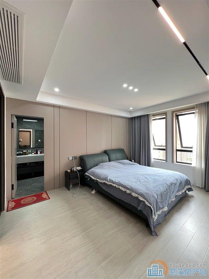 双囍花园 精装修 黄金楼层 带车位